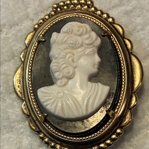Vintage Elegant Gold and White Cameo Brooch